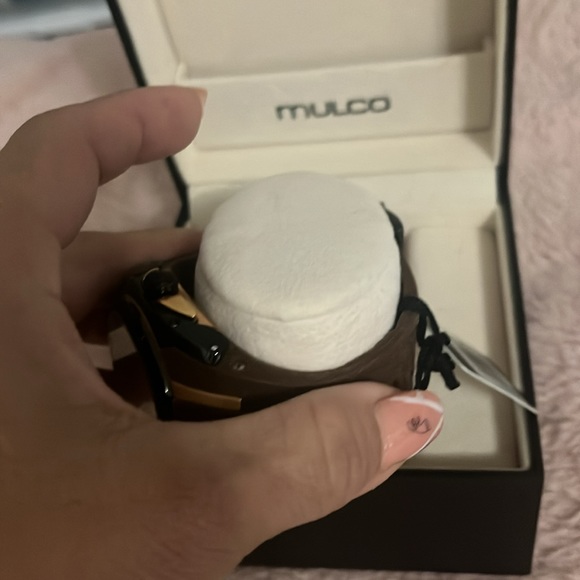 new battery mulco brand hand watch with box - Picture 3 of 3